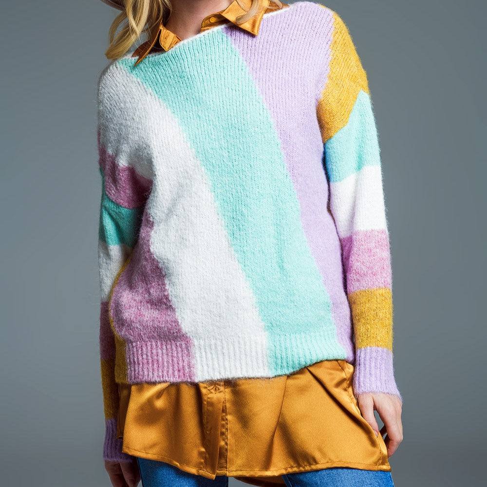 Suéter de listras diagonais multicoloridas relaxado com gola canoa em cores pastel